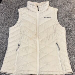 Columbia Off-White Quilted Vest